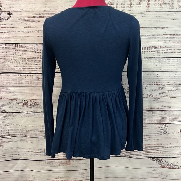 EXPRESS NAVY TOP #1435 size small petite - Picture 3 of 5
